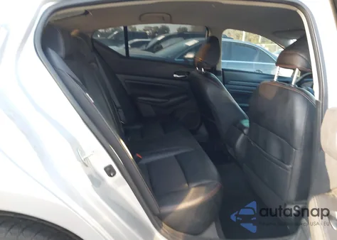 2019 Nissan Altima 2.5 Sr z USA, uszkodzony, nr VIN 1N4BL4CVXKC159582